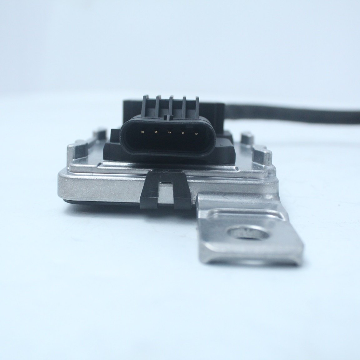 4M0907807R 4M0907807AQ 4M0907807AK 4M0907807G 4M0907807AF NOX Sensor For AUDI - 图片 2